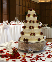 esküvői
							torta